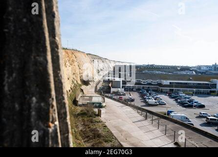 Brighton Marina undercliff Walk und Asda Supermarkt Parkplatz Stockfoto