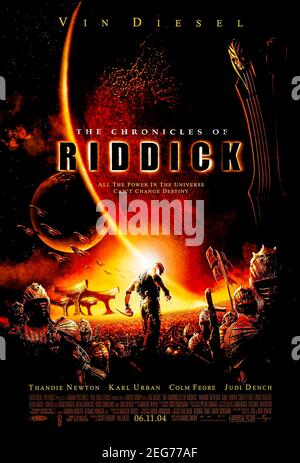 The Chronicles of Riddick (2004) Regie: David Twohy mit Vin Diesel, Judi Dench und Colm Feore. Riddick kommt auf einem Planeten namens Helion Prime an und findet sich gegen ein eindringendes Imperium namens Necromongers wieder. Stockfoto