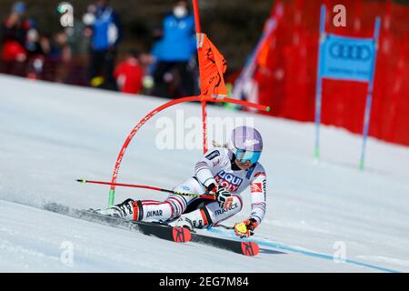 Olympia delle Tofane, Cortina (BL), Italien, 18. Februar 2021, Tessa Worley (FRA) hält den 9th. Platz nach dem ersten Lauf während der FIS Alpine World SKI Championships 2021 - Riesenslalom - Damen, alpines Skirennen - Foto Francesco Scaccianoce / LM Credit: LiveMedia/Alamy Live News Stockfoto