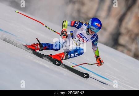 Cortina, Italien. Februar 2021, 18th. Cortina D´ Ampezzo, Italien. 18 Feb 2021: : Ski Alpin: Weltcup, Riesenslalom, Damen: Mikaela Shiffrin aus den USA auf der Rennstrecke. Foto: Michael Kappeler/dpa Kredit: dpa picture Alliance/Alamy Live News Kredit: dpa picture Alliance/Alamy Live News Stockfoto