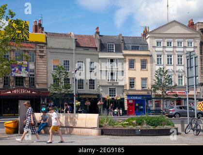 Hippodrome, St. Augustine's Parade, Bristol, England, Großbritannien mit Menschen Stockfoto