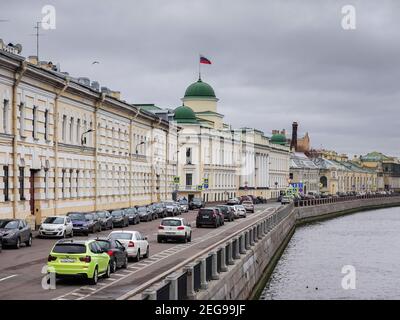 05. November 2019, Russland, St. Petersburg: Das Leningrader Bezirksgericht befindet sich am Fluss Fontanka. Früher das Gebäude der Kaiserlichen Hochschule. Foto: Jan Woitas/dpa-Zentralbild/ZB Stockfoto