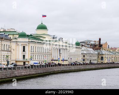 05. November 2019, Russland, St. Petersburg: Das Leningrader Bezirksgericht befindet sich am Fluss Fontanka. Früher das Gebäude der Kaiserlichen Hochschule. Foto: Jan Woitas/dpa-Zentralbild/ZB Stockfoto