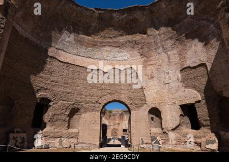 Bäder von Caracalla in der Stadt Rom, Italien, alte römische Ruinen, erbaut zwischen 212 bis 216 n. Chr. unter der Leitung von Caracalla (Marcus Aurelius Antoninus). Stockfoto