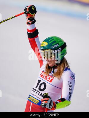 Cortina, Italien. Februar 2021, 18th. Ski Alpin: WM, Riesenslalom, Damen: Katharina Liensberger aus Österreich jubelt im Zielgebiet nach dem Rennen. Foto: Michael Kappeler/dpa Quelle: dpa picture Alliance/Alamy Live News Stockfoto