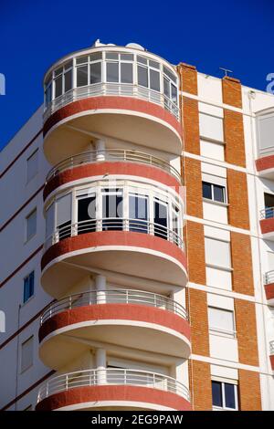 Architektur und Design in der Strandstadt Torre del Mar, Costa del Sol, Andalucía, Spanien Stockfoto