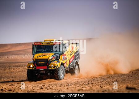 503 Macik Martin (cze), Tomasek Frantisek (cze), Svanda David (cze), Iveco, Big Shock Racing, Camion, Truck, Aktion während der 8th Etappe der Dakar 2021 zwischen Sakaka und Neom, in Saudi-Arabien am 11. Januar 2021 - Foto Antonin Vincent / DPPI Stockfoto