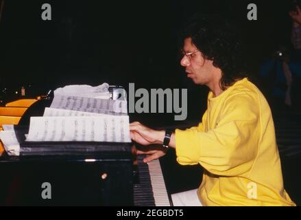 Armando Anthony Chick Corea, amerikanischer Komponist und Jazzpianist, am Klavier bei einem Auftritt in Deutschland, 1987. Stockfoto