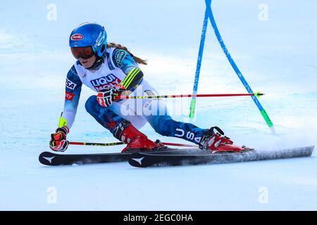 Cortina, Italien. 18th Feb, 2021.SHIFFRIN Mikaela (USA) Silbermedaille während 2021 FIS Alpine Skiweltmeisterschaft - Riesenslalom - Frauen, alpines Skirennen in Cortina (BL), Italien, Februar 18 2021 Credit: Independent Photo Agency Srl/Alamy Live News Stockfoto