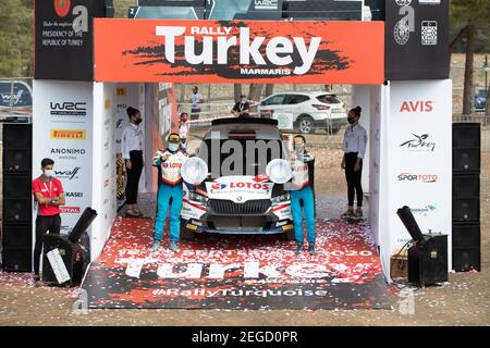 26 Kajetan KAJETANOWICZ (pol), Maciej SZCZEPANIAK (pol), SKODA FabiaWRC 3, Podium, Portraitwährend der Rallye Türkei 2020, 5th Runde der FIA WRC Meisterschaft 18 vom 20. Bis 2020. September 2020 in Marmaris, Mugla in der Türkei - Foto Gregory Lenormand / DPPI Stockfoto