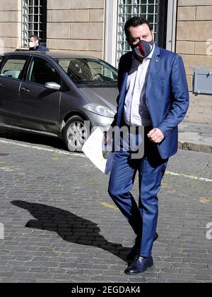 Rom, Italien. Februar 2021, 18th. Press Point von Matteo Salvini in Piazza San Luigi dei Francesi Kredit: Unabhängige Fotoagentur/Alamy Live News Stockfoto