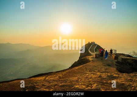 Sonnenuntergang in Mahabaleshwar am Sunset Point Stockfoto