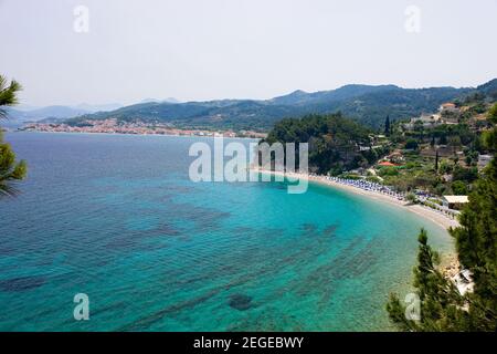 Panoramablick auf Lemonakia Strand, auf Samos Insel, Ägäis, Griechenland. Stockfoto