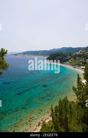 Panoramablick auf Lemonakia Strand, auf Samos Insel, Ägäis, Griechenland. Stockfoto