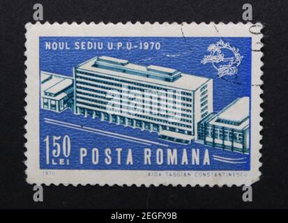 KHARKIV, UKRAINE - 3. SEPTEMBER 2020: RUMÄNIEN: Eine Briefmarke, gedruckt in Rumänien, Bern, um 1970 Stockfoto