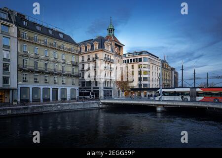 Tour de l’Ile Uhrenturm am Place Bel-Air Platz - Genf, Schweiz Stockfoto