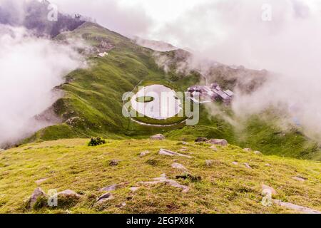 Prashar Lake, Mandi, Himachal Pradesh Stockfoto