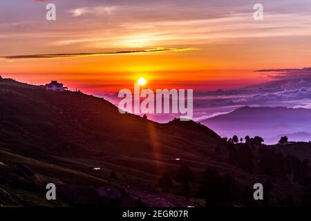 Verschiedene Ansichten von einem Monsun Sonnenuntergang, Himachal Stockfoto