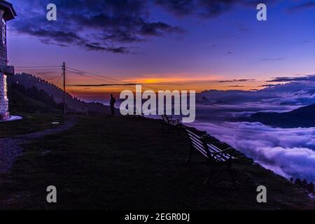 Verschiedene Ansichten von einem Monsun Sonnenuntergang, Himachal Stockfoto