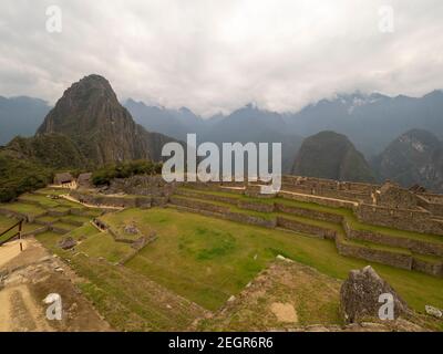 Machupicchu Terrassen mit Waynapicchu Berg im Hintergrund Stockfoto