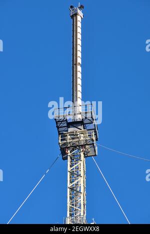 Atemberaubende Nahaufnahme der Antenne des Fernsehsenders Three Rock vom Fairy Castle (Two Rock Mountain), Dublin Mountains, Irland. Ein Mobilfunknetz Stockfoto