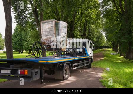Beförderung auf einem LKW während des Transports Stockfoto