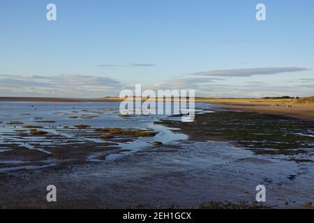 River Alt fließt in River Mersey, Hightown, Merseyside, Großbritannien Stockfoto