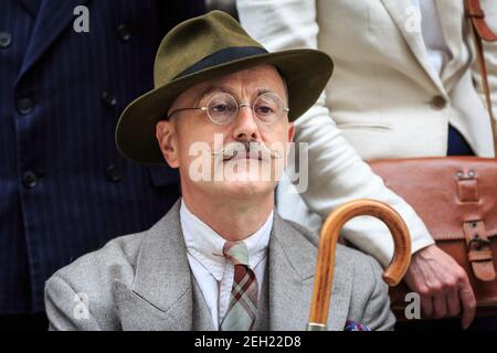 Dapper British CHAP am "Grand Flaneur" CHAP Walk, Mayfair, London, Großbritannien Stockfoto