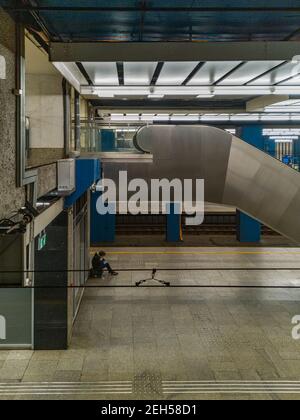 Warschau November 10 2019 U-Bahn Warschauer Hauptbahnhof Stockfoto