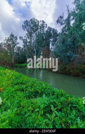 Blick auf den Dan-Bach, eine Quelle des Jordan. Hula Valley, Nord-Israel Stockfoto