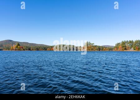 Angeln im Herbst auf See Megunticook in Camden. Stockfoto