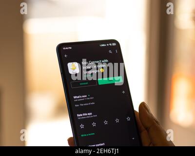 Assam, indien - Februar 19, 2021 : Koo App-Logo auf Handy-Bildschirm Stock Bild. Stockfoto