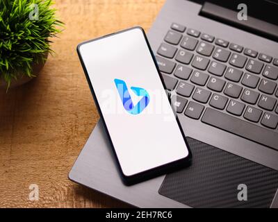 Assam, indien - Februar 19, 2021 : Microsoft Bing-Logo auf Telefon-Bildschirm Stock Bild. Stockfoto