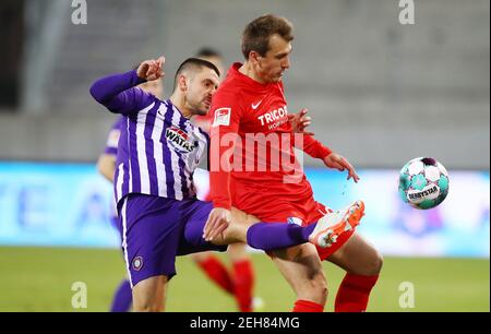 Aue, Deutschland. 19th Feb, 2021. firo: 19.02.2021 Fußball: Fußball: Archivfotos 2.Bundesliga-Saison 2020/21 Erzgebirge Aue - VfLBochum Duels, Diwithrij Nazarov, Versus, Robert Tesche PICTURE POINT/firosportphoto Quelle: dpa/Alamy Live News Stockfoto