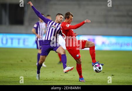 Aue, Deutschland. 19th Feb, 2021. firo: 19.02.2021 Fußball: Fußball: Archivfotos 2.Bundesliga-Saison 2020/21 Erzgebirge Aue - VfLBochum Duels, Diwithrij Nazarov, Versus, Robert Tesche PICTURE POINT/firosportphoto Quelle: dpa/Alamy Live News Stockfoto