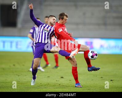 Aue, Deutschland. 19th Feb, 2021. firo: 19.02.2021 Fußball: Fußball: Archivfotos 2.Bundesliga-Saison 2020/21 Erzgebirge Aue - VfLBochum Duels, Diwithrij Nazarov, Versus, Robert Tesche PICTURE POINT/firosportphoto Quelle: dpa/Alamy Live News Stockfoto