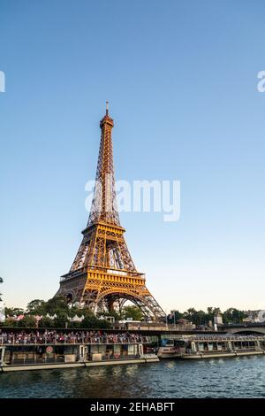 Paris, Frankreich - 29. August 2019 : der Eiffelturm in Paris, Frankreich, eines der berühmtesten Wahrzeichen von Paris, Frankreich und Europa. Stockfoto