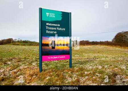 Castle Douglas, Schottland - 27th. Dezember 2020: National Trust for Scotland, Welcome to Threave Nature Reserve Schild bei Threave Estate, Castle Douglas, Stockfoto