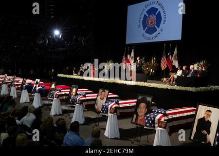 Präsident Barack Obama hält eine Rede bei einem Gedenkgottesdienst für die Opfer der Explosion der Düngemittelanlage in West, Texas, an der Baylor University in Waco, Texas, am 25. April 2013. Stockfoto