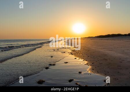 Mandvi Strand am Abend Stockfoto