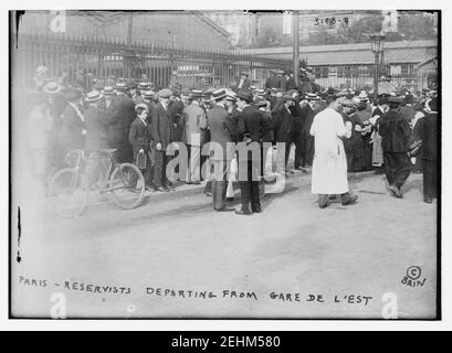 Paris - Reservisten ab Gare de L'Est Stockfoto