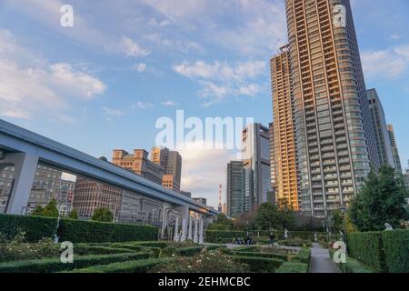 Park in Tokyo Japan Wolkenkratzer Stock Foto Stock Bilder Stock Bilder Stockfoto