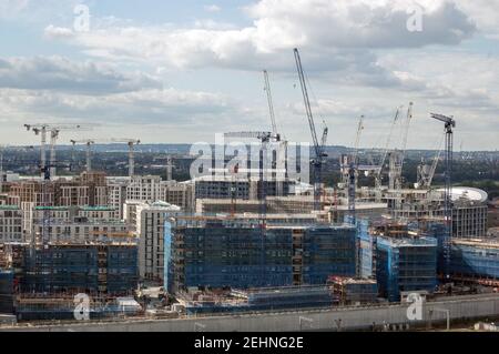 London, Großbritannien - 18. September 2010: Blick über die Baustelle, auf der Unterkünfte für Sportler gebaut werden, die an den Olympischen Spielen in London teilnehmen Stockfoto