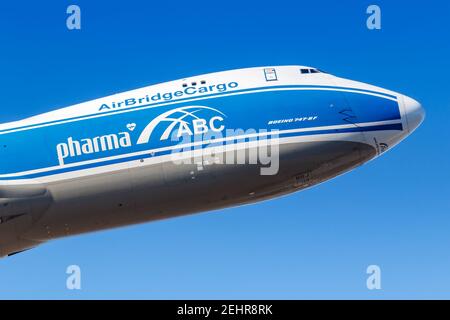 Frankfurt, Deutschland - 13. Februar 2021: AirBridgeCargo Boeing 747-8F Flugzeug am Frankfurter Flughafen (FRA) in Deutschland. Boeing ist ein amerikanisches Flugzeug ma Stockfoto