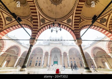 EDIRNE, TÜRKEI - 26. JANUAR 2020: Selimiye Moschee in Edirne, Türkei. Diese osmanische kaiserliche Moschee wurde von Mimar Sinan entworfen. Stockfoto