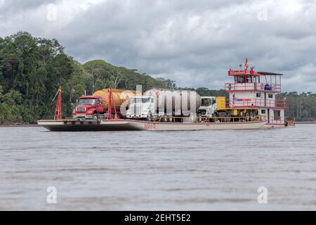 LKW Fähre, Napo River, Amazonas Regenwald, Yasuni Nationalpark, Ecuador Stockfoto