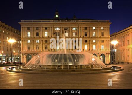 Brunnen auf der Piazza De Ferrari in Genua. Italien Stockfoto