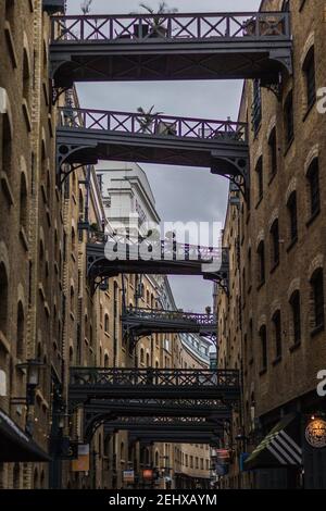 Historische Shada Thames bei Butler's Wharf in London während der Sperre. Stockfoto