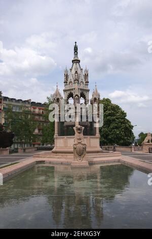 Brunswick Monument in Genf, Schweiz. Das Denkmal wurde in Erinnerung an den großen Herzog Karl II von Braunschweig gebaut. Stockfoto