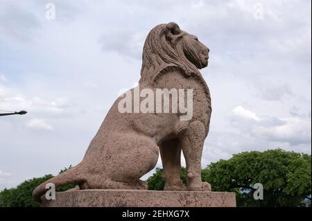 Tiger von Genf. Bild dieser Tigerwache Statue, aufgenommen am Monument Brunswick in Genf, Schweiz. Das Denkmal wurde in Erinnerung an t gebaut Stockfoto